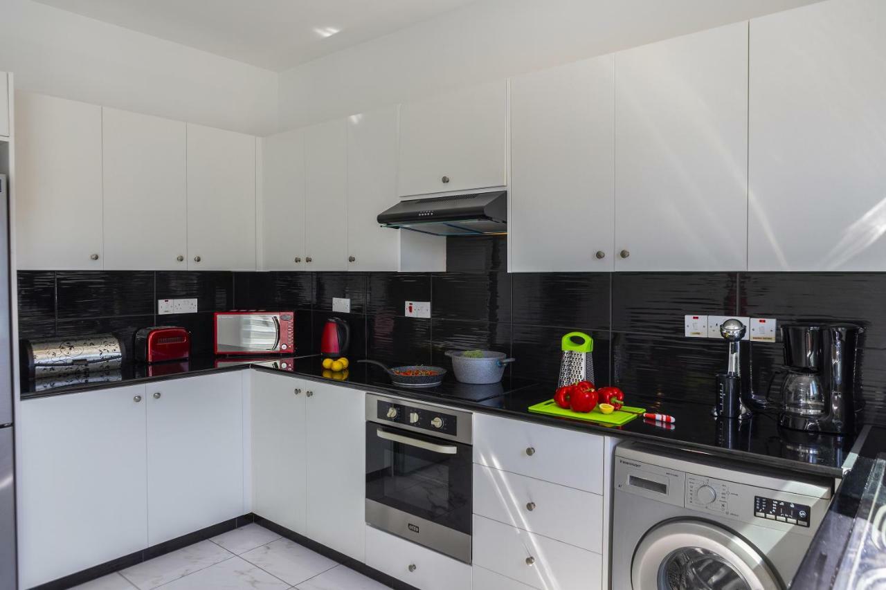 Protaras Villa Hollywood Экстерьер фото