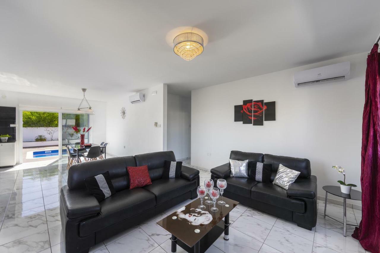 Protaras Villa Hollywood Экстерьер фото