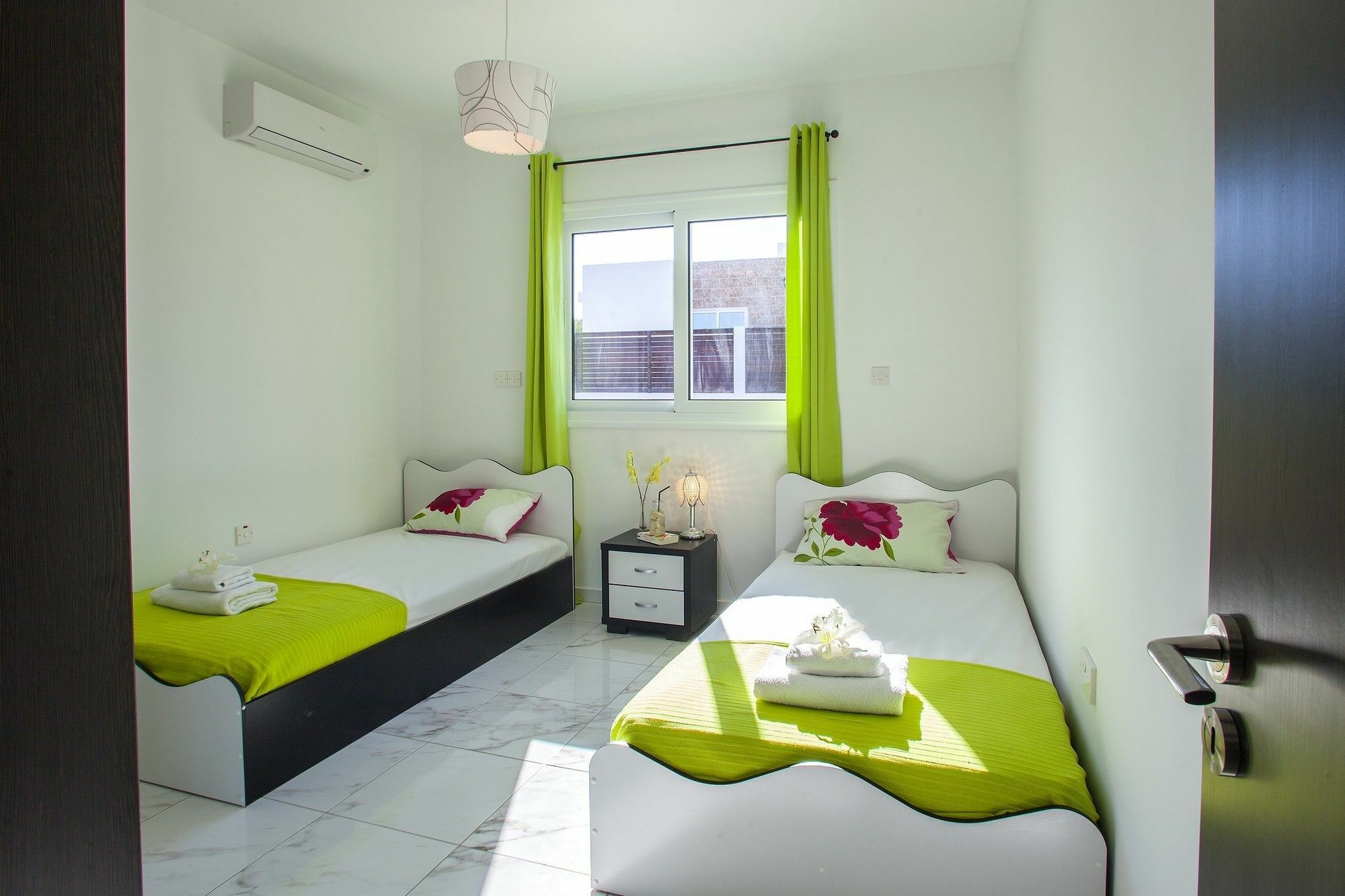 Protaras Villa Hollywood Экстерьер фото